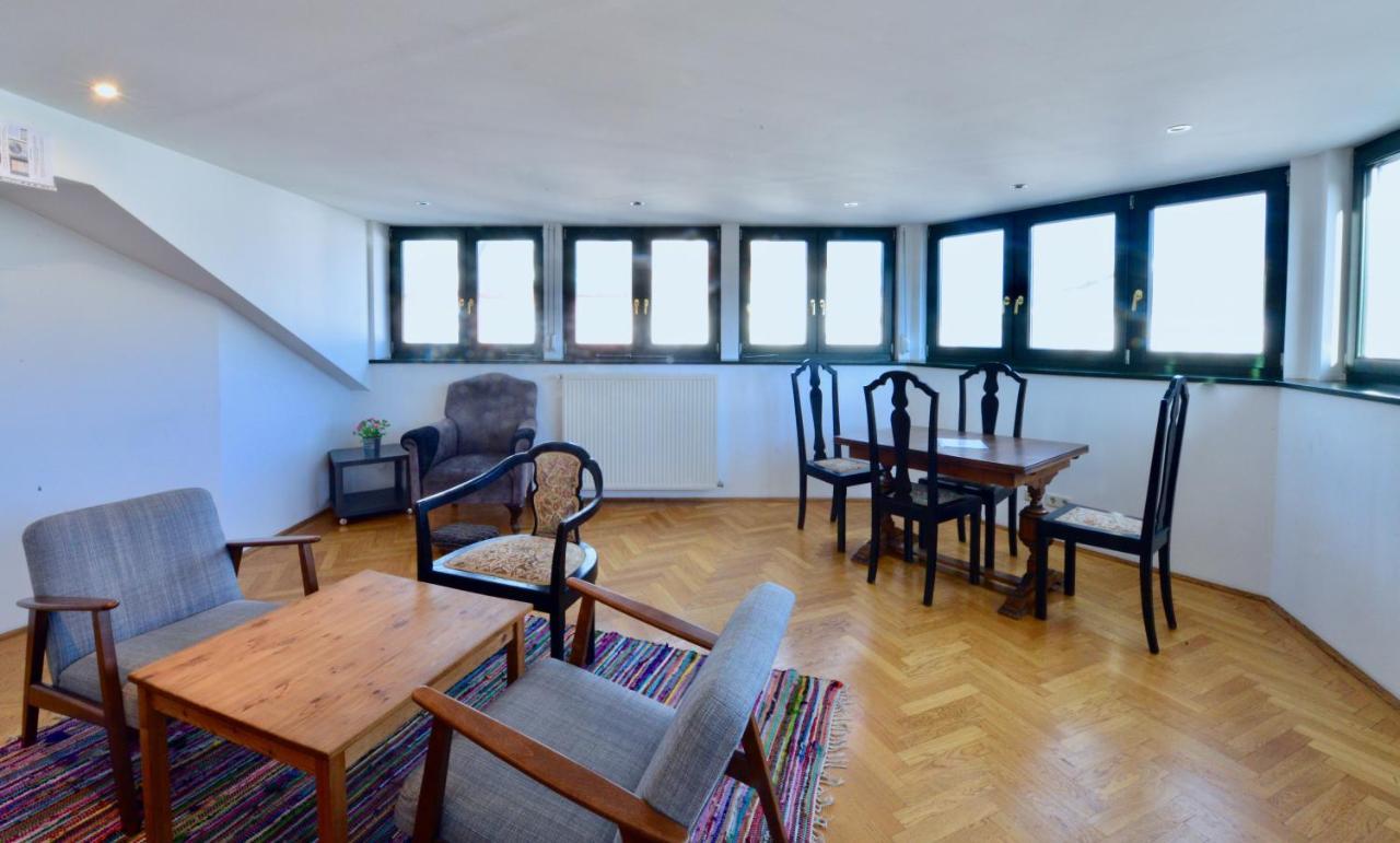 Spacious Flat With Panoramic View เวียนนา ภายนอก รูปภาพ